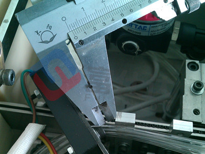 手持式自动锁螺丝机