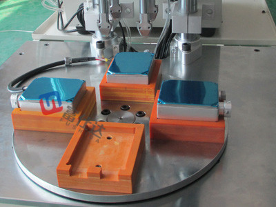 转台式自动锁螺丝机