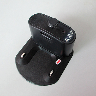 扫地机器人锁螺丝