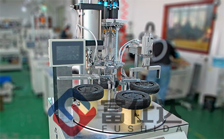 车轮自动锁螺丝机