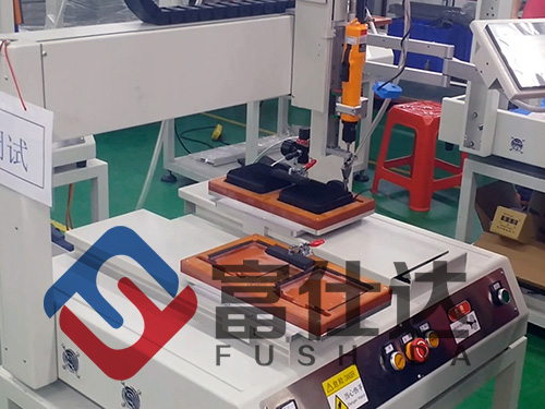 汽车车灯锁螺丝设备