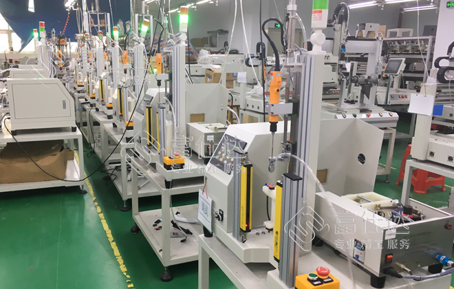 自动锁螺丝机车间