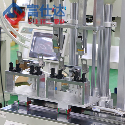 太阳能配件-多轴式自动锁螺丝机